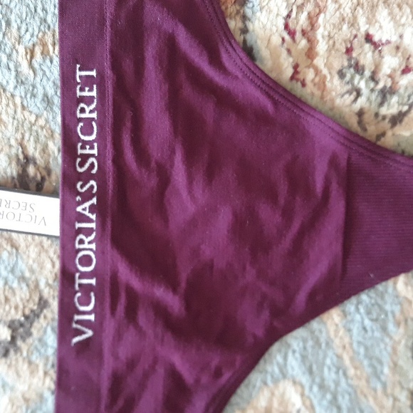 *Host Pick*Victoria Secret thong - Picture 4 of 9